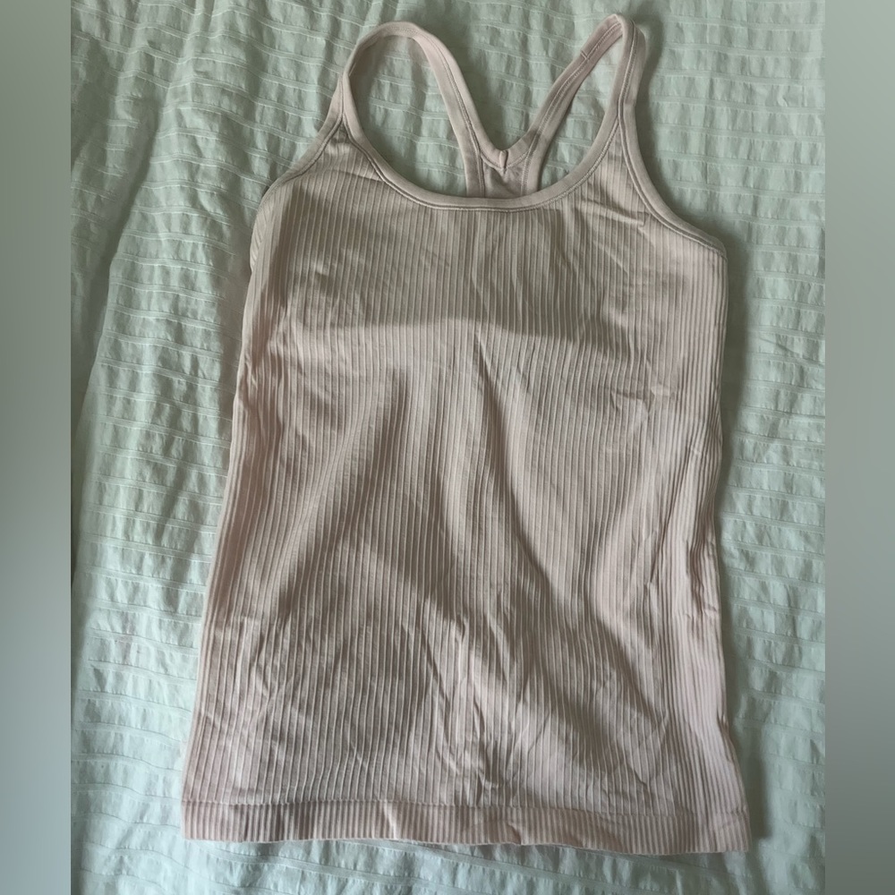 Lululemon ebb to street strawberry milkshake